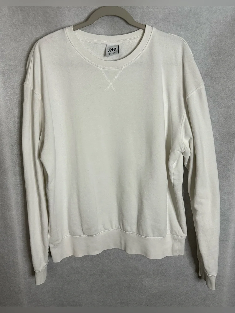 Zara Men’s Off White Crewneck Sweatshirt